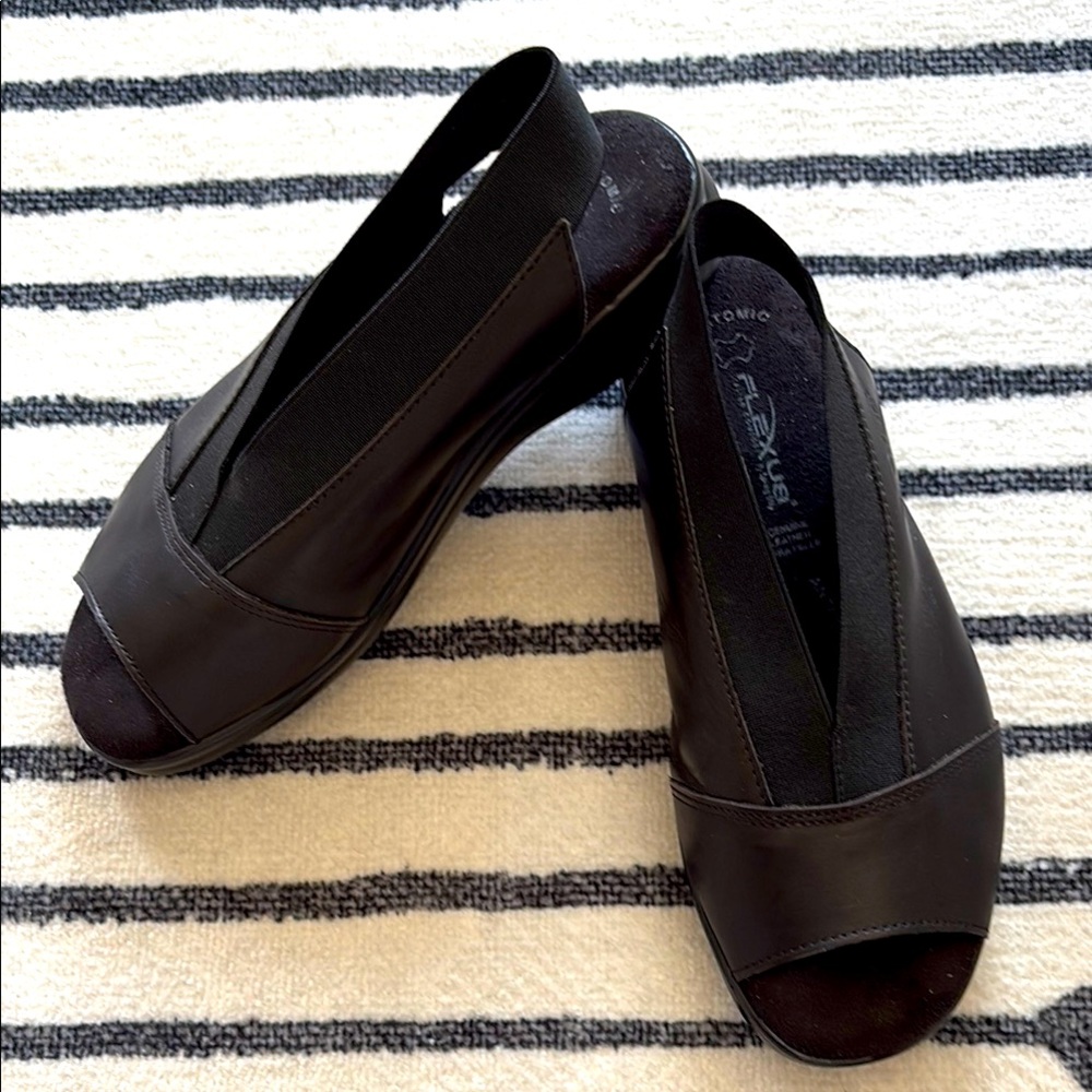 Flexus Women's Black Peep-Toe Slingback Shoes